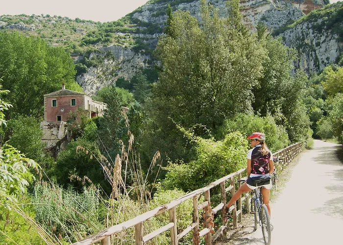 Parco Della Rocca Hotel Punta Braccetto